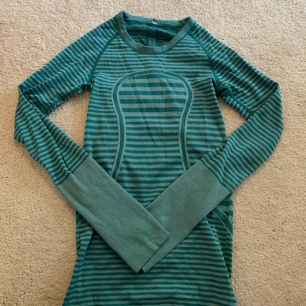 Lululemon Swiftly Tech long sleeve